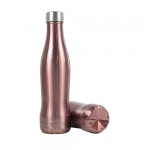 زجاجة مياه رياضية من الفولاذ المقاوم للصدأ قابلة لإعادة الاستخدام صديقة للبيئة