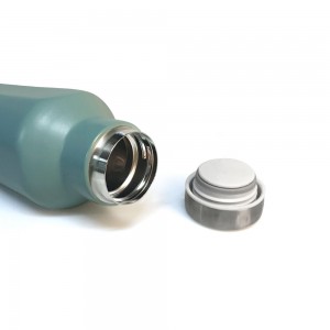 Гаряча пляшка для води з нержавіючої сталі з вакуумною ізоляцією, що не містить BPA, для тренажерного залу
