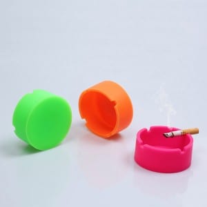 Bright Roofing Steel Shoes Keychain -
 Silicone Ashtray – WELL